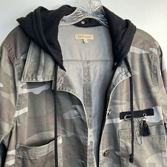Camo Embellished Utility Jacket - Picture 8 of 15